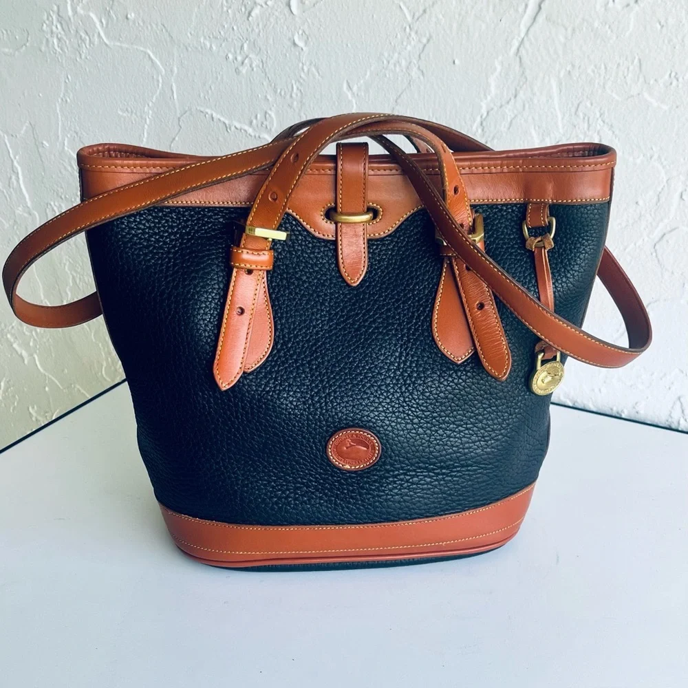 VINTAGE Dooney & Bourke All Weather
Leather Bucket Bag Midnight Dark Navy